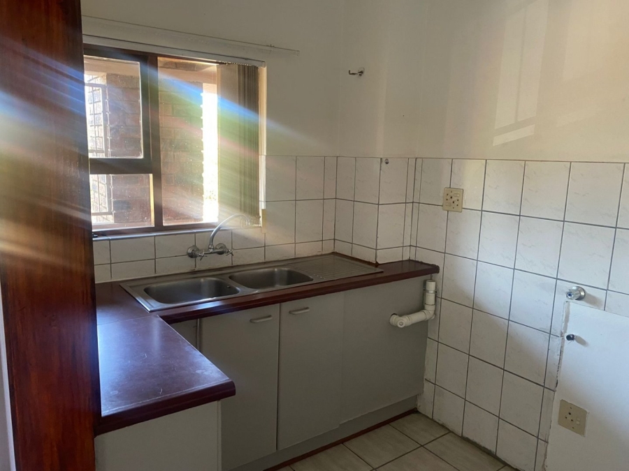 2 Bedroom Property for Sale in Langenhovenpark Free State